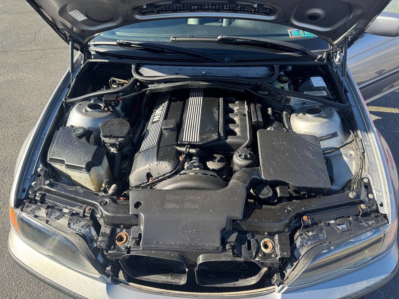 Used 2004 BMW 325xi Sedan image 8