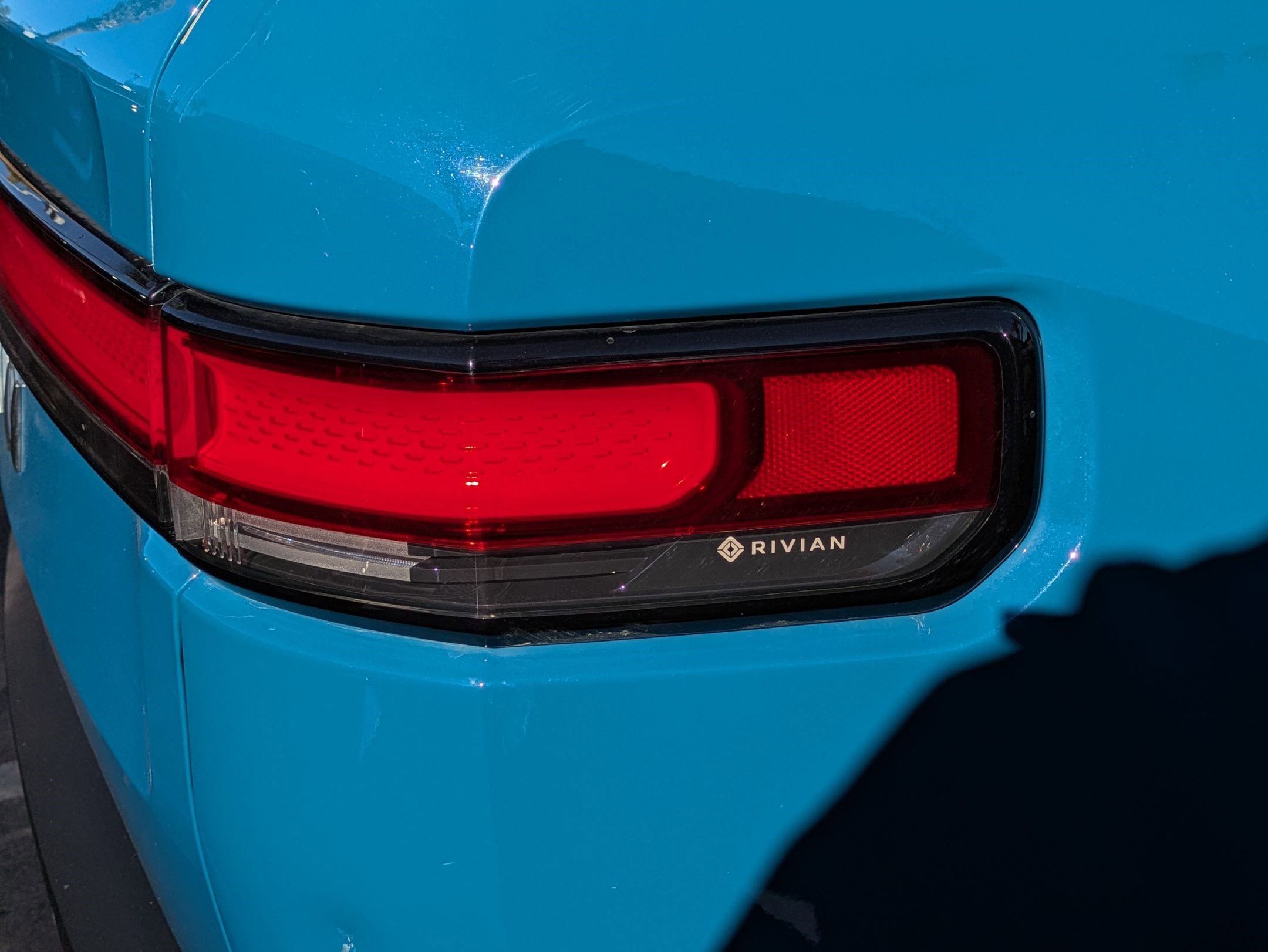 Used 2022 Rivian R1T Launch Edition image 11