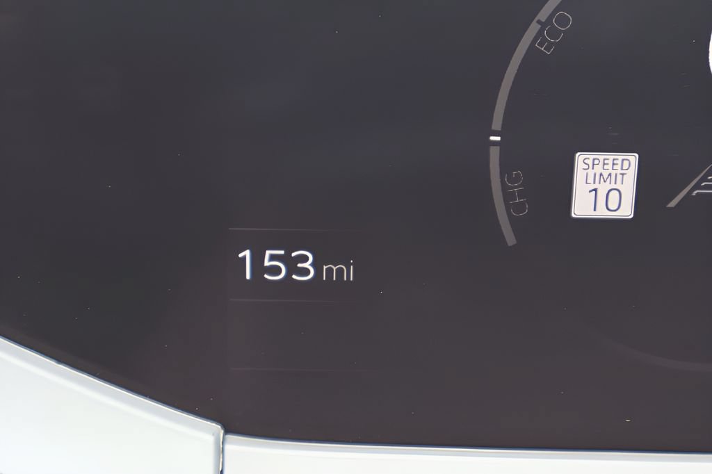 Certified 2026 Toyota Prius XLE FWD image 27