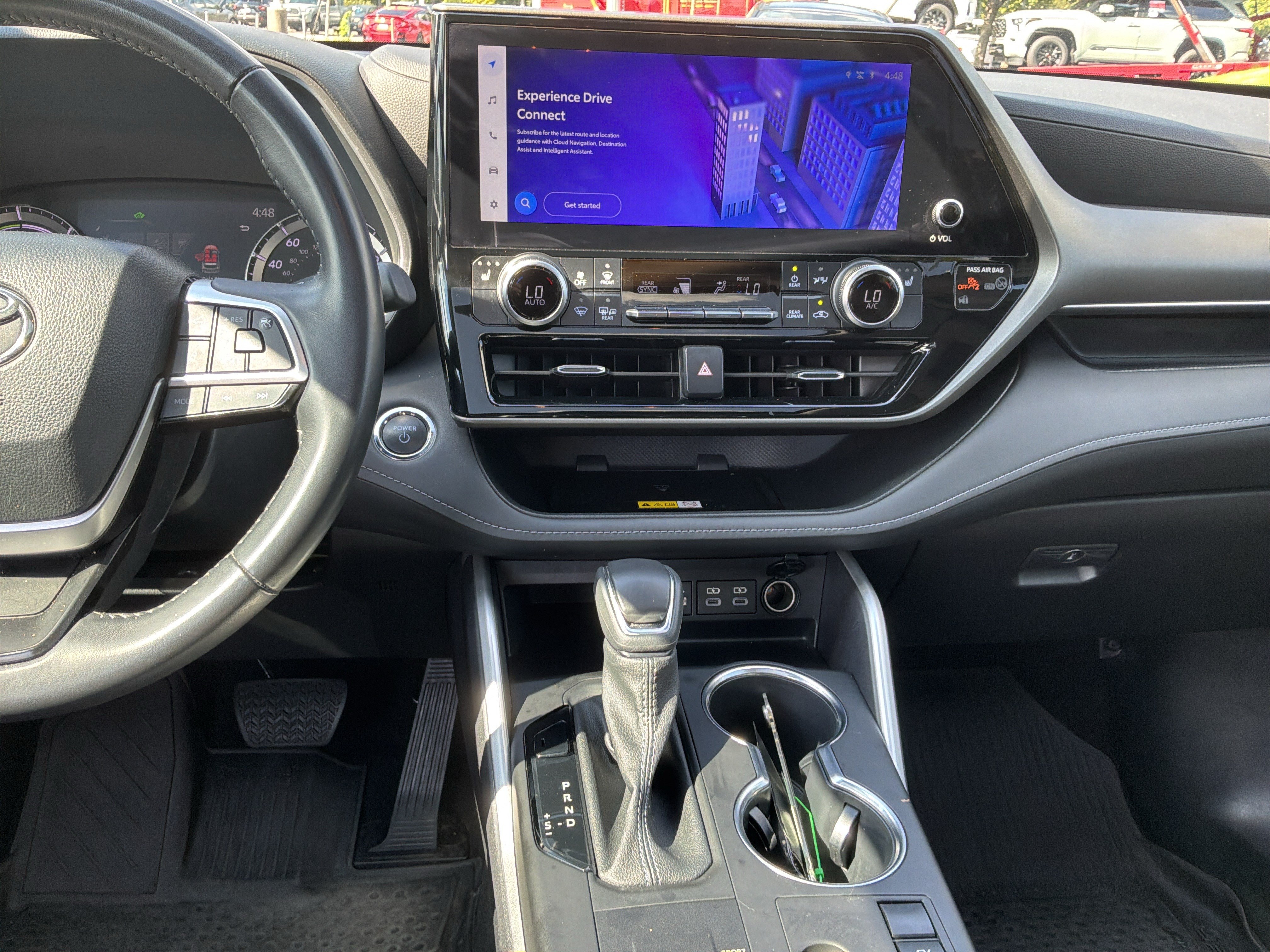 Used 2023 Toyota Highlander XLE FWD image 30