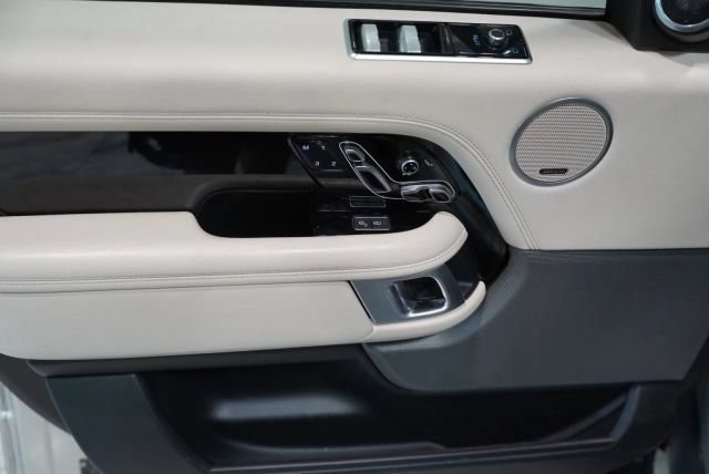 Used 2020 Land Rover Range Rover HSE AWD/4WD image 18