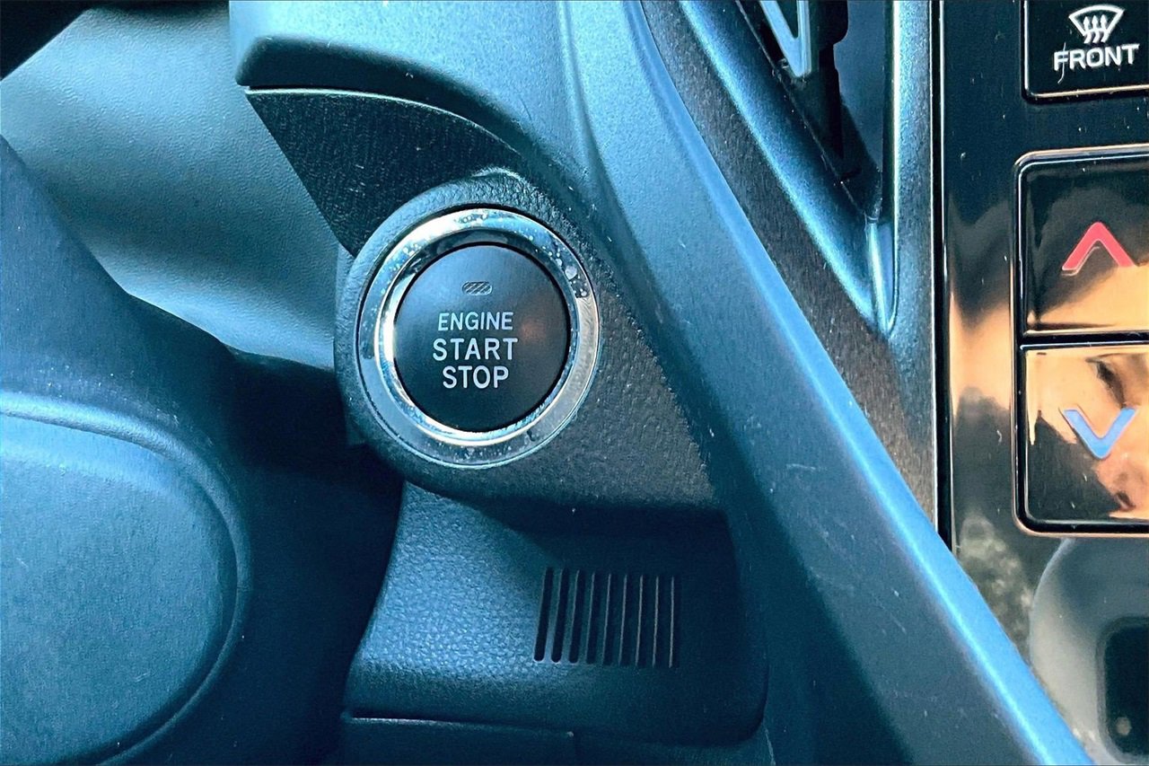 Used 2025 Subaru Forester Premium image 26