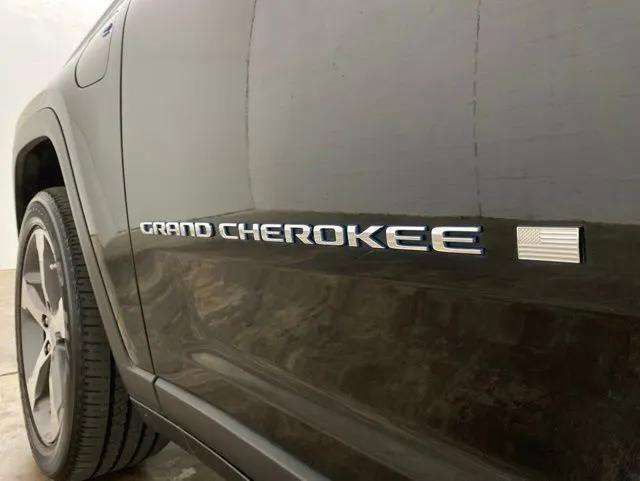 Used 2023 Jeep Grand Cherokee 4WD 4xe w/ Luxury Tech Group II image 90