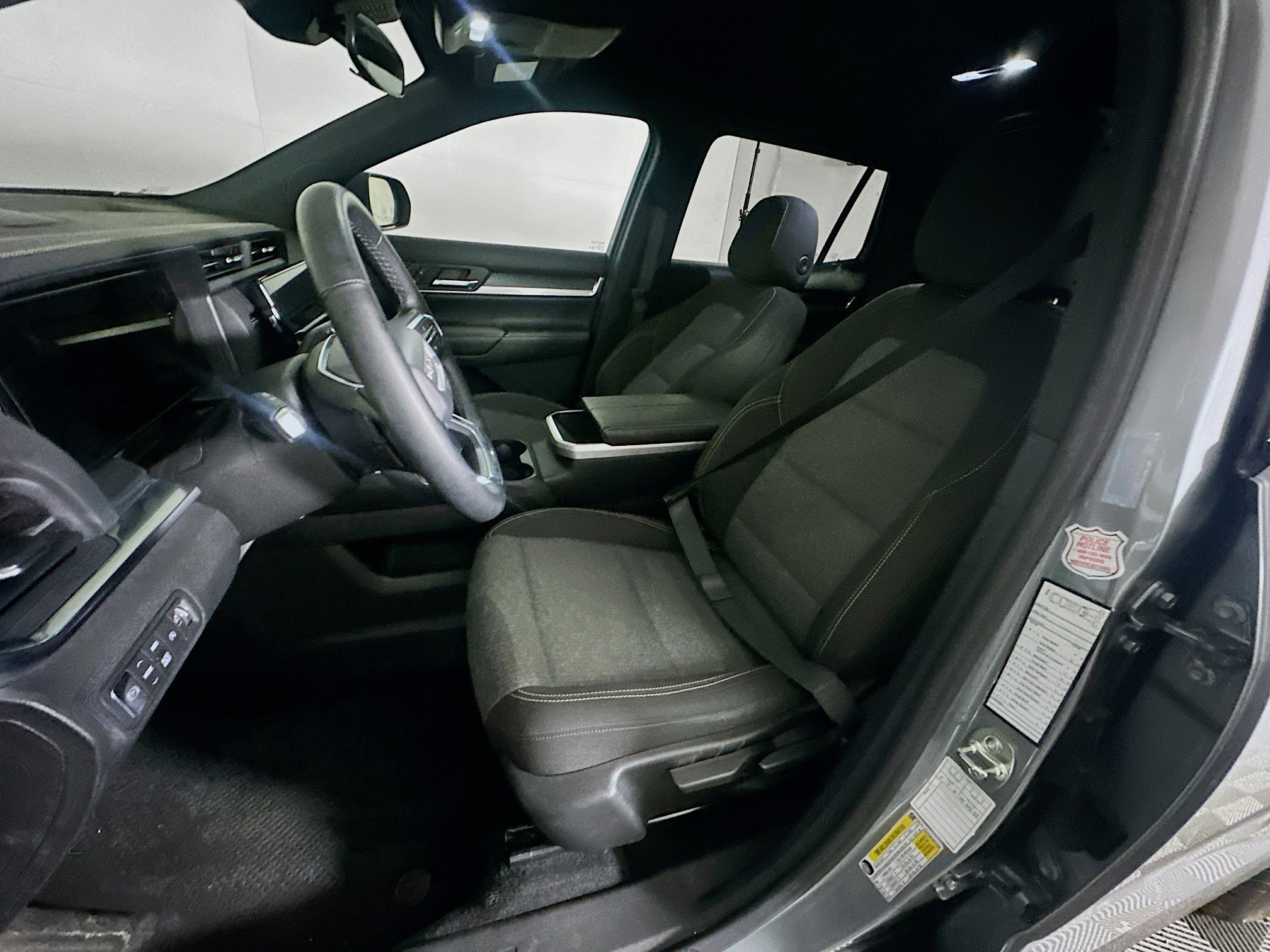 Used 2025 GMC Terrain Elevation image 13