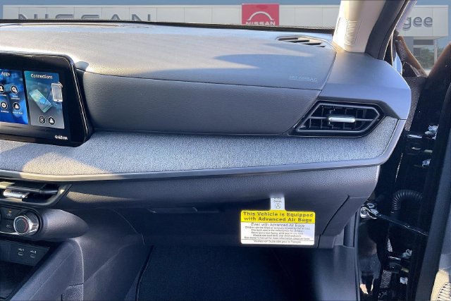 New 2027 Nissan Kicks S FWD image 16