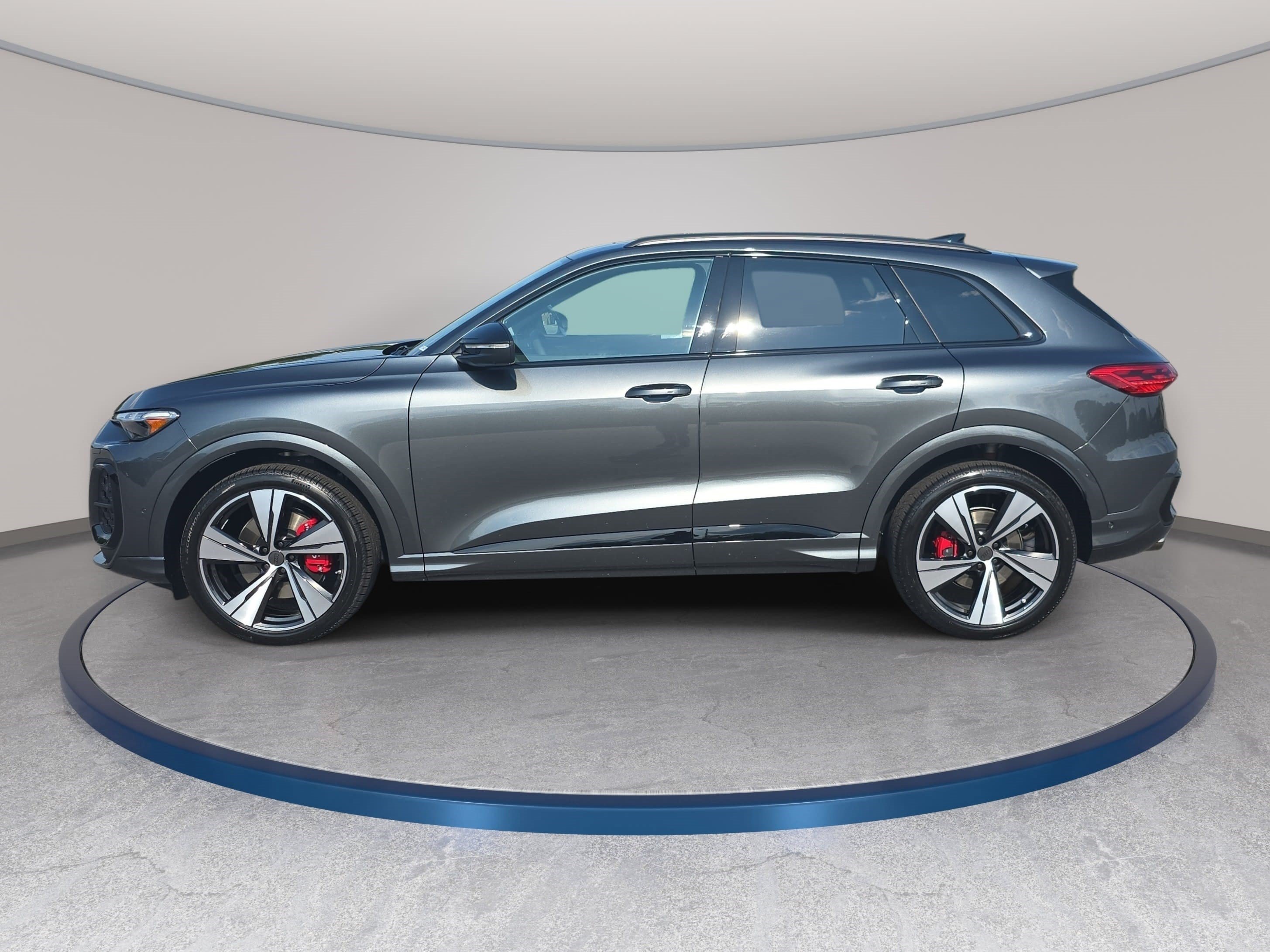 New 2026 Audi SQ5 Premium Plus AWD/4WD image 8