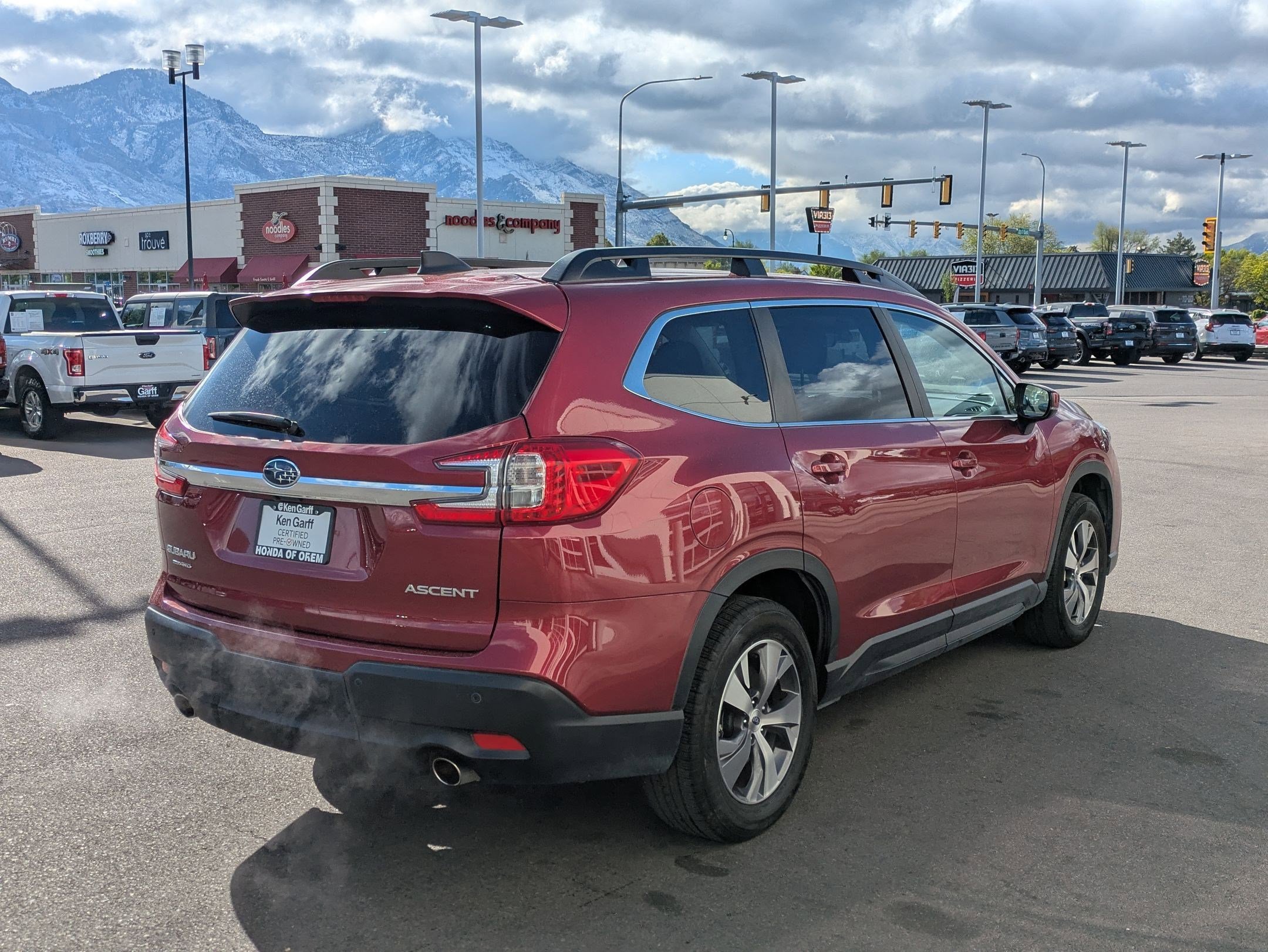 Used 2025 Subaru Ascent Premium AWD/4WD image 3