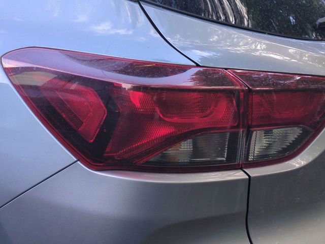 Used 2025 Chevrolet TrailBlazer LT AWD/4WD image 9