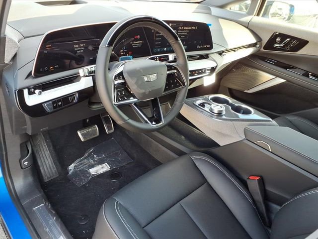 New 2026 Cadillac Optiq Luxury 2 RWD image 3