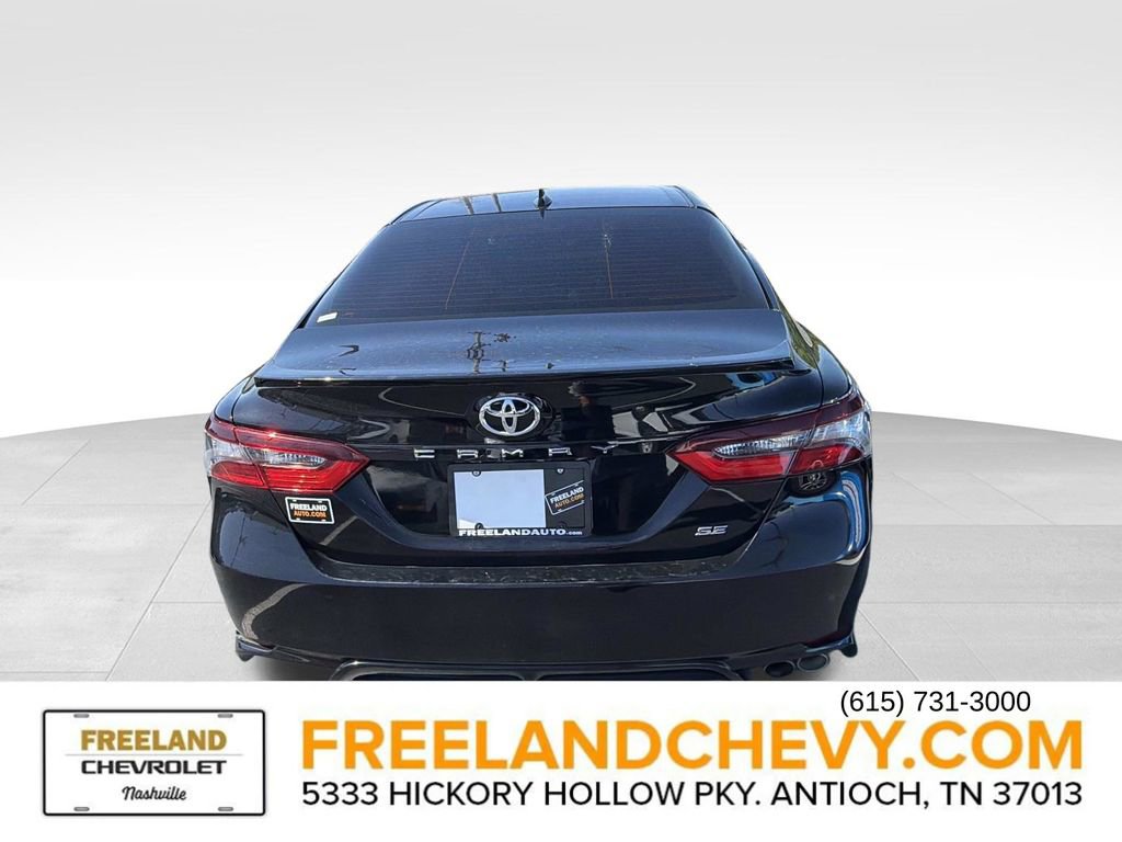 Used 2021 Toyota Camry SE FWD image 3