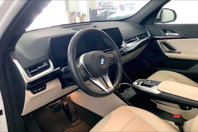 Used 2023 BMW X1 xDrive28i AWD/4WD image 7