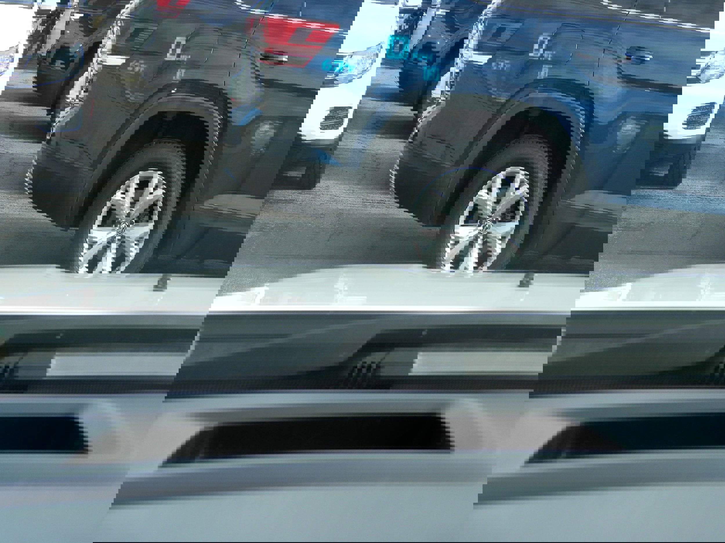 Used 2016 GMC Acadia Denali image 29