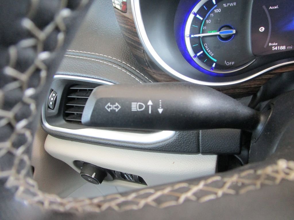 Used 2022 Chrysler Pacifica Limited image 30