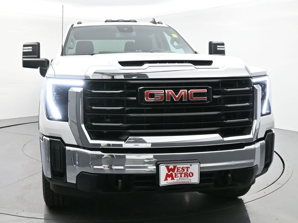 Used 2024 GMC Sierra 3500 Pro w/ 1SA Pro Safety Plus Package AWD/4WD image 22