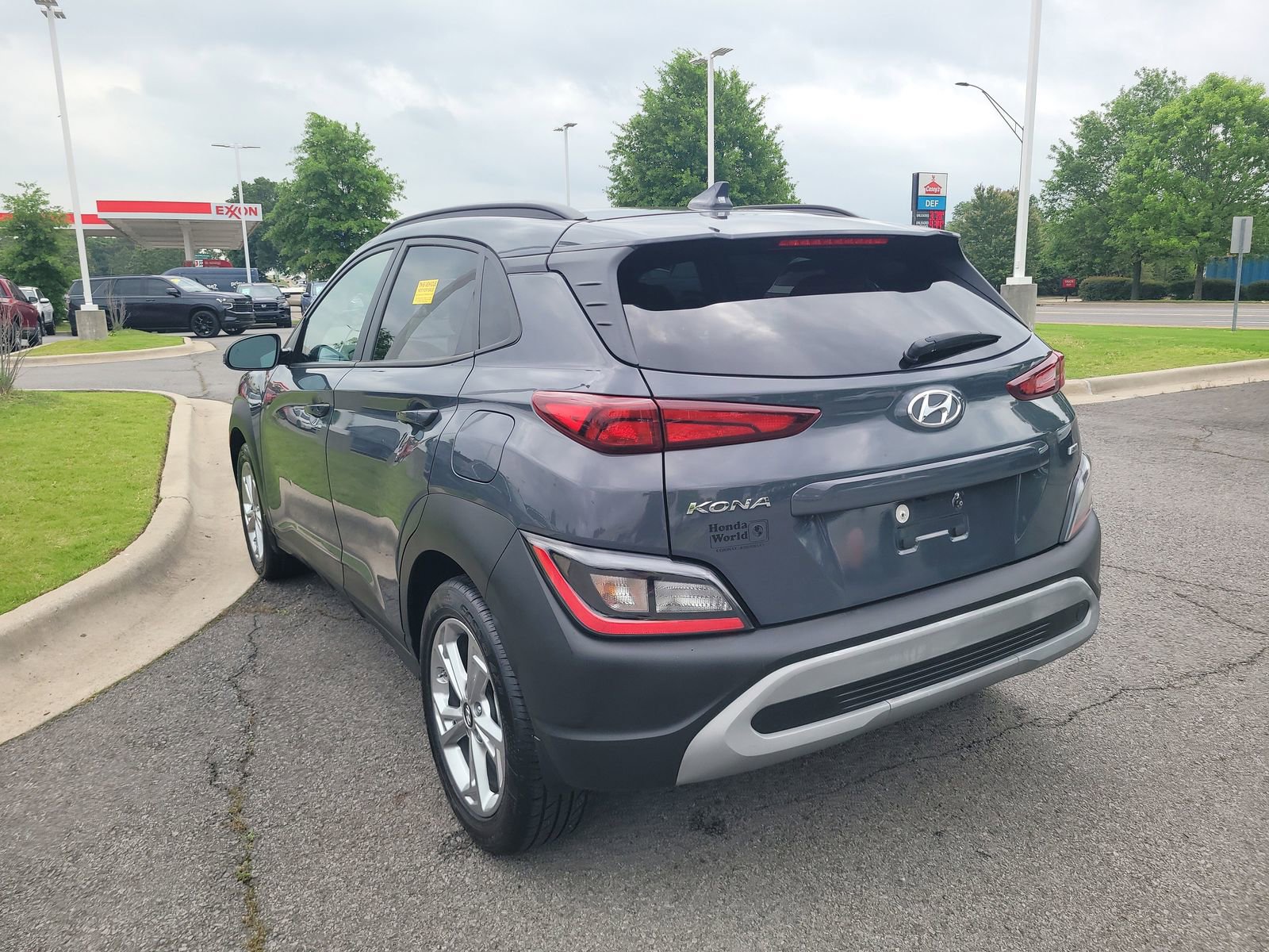 Used 2023 Hyundai Kona SEL AWD/4WD image 5