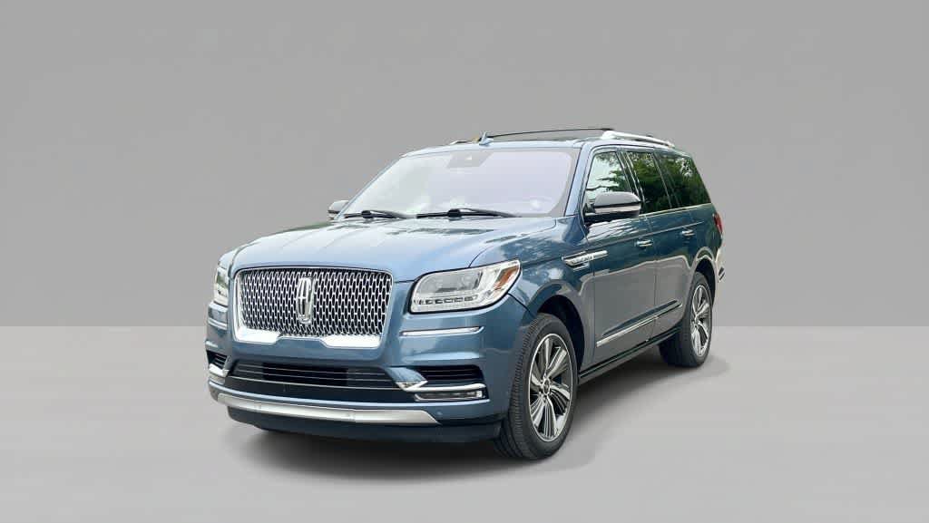 Used 2019 Lincoln Navigator Reserve AWD/4WD image 4