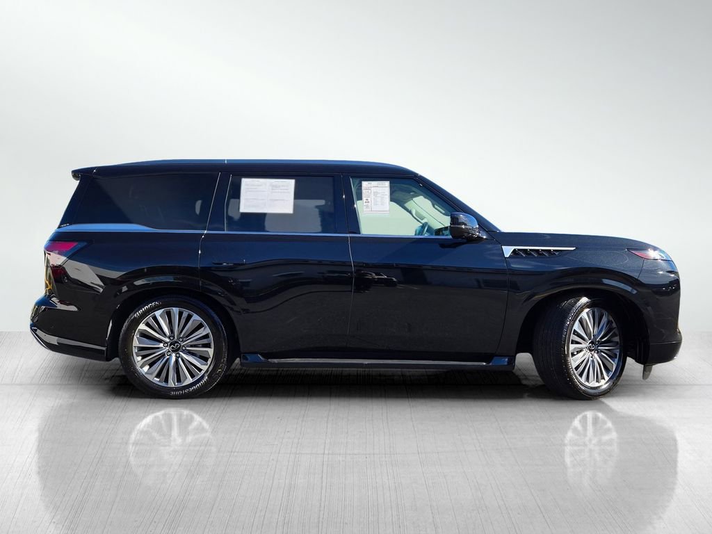 Used 2025 INFINITI QX80 Sensory image 3