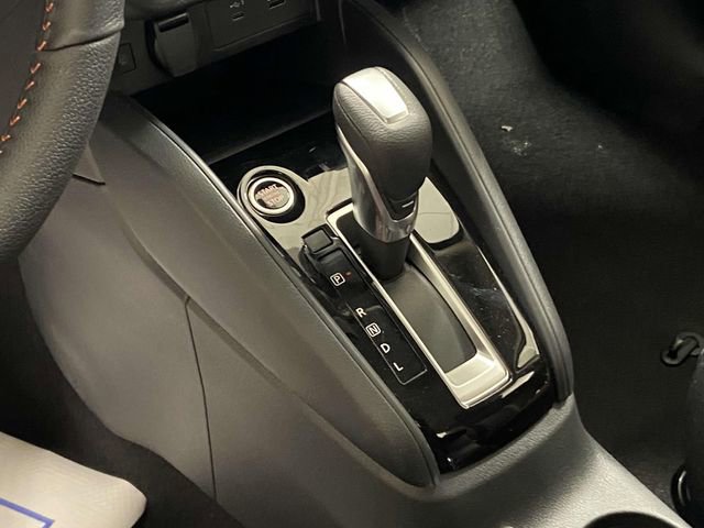 New 2025 Nissan Versa SR w/ Trunk Package image 16