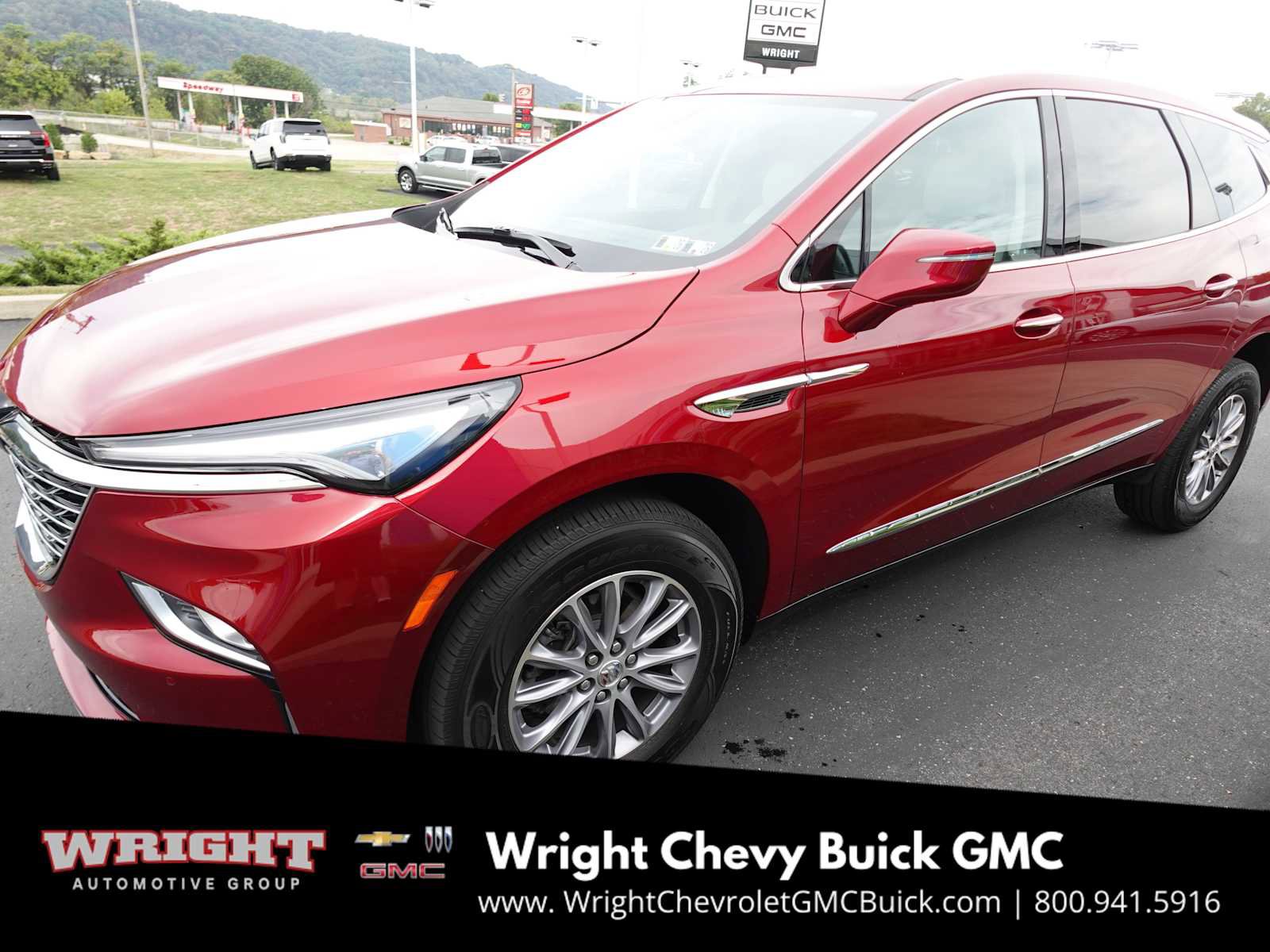 Used 2023 Buick Enclave Essence image 6