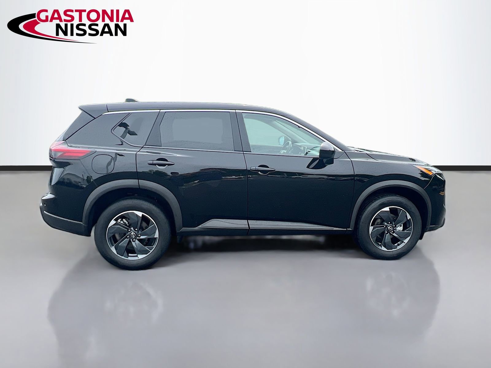 Used 2025 Nissan Rogue SV AWD/4WD image 10