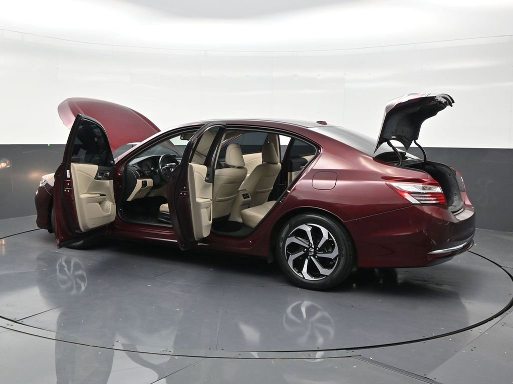 Used 2017 Honda Accord EX-L image 32