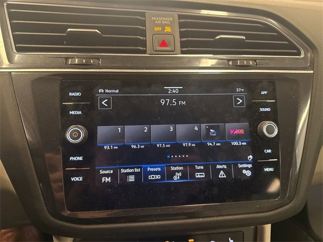 Used 2022 Volkswagen Tiguan SE image 22