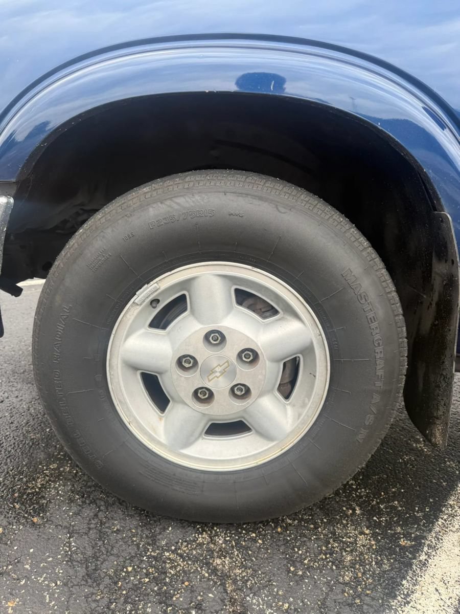 Used 2001 Chevrolet S10 Pickup LS AWD/4WD image 23