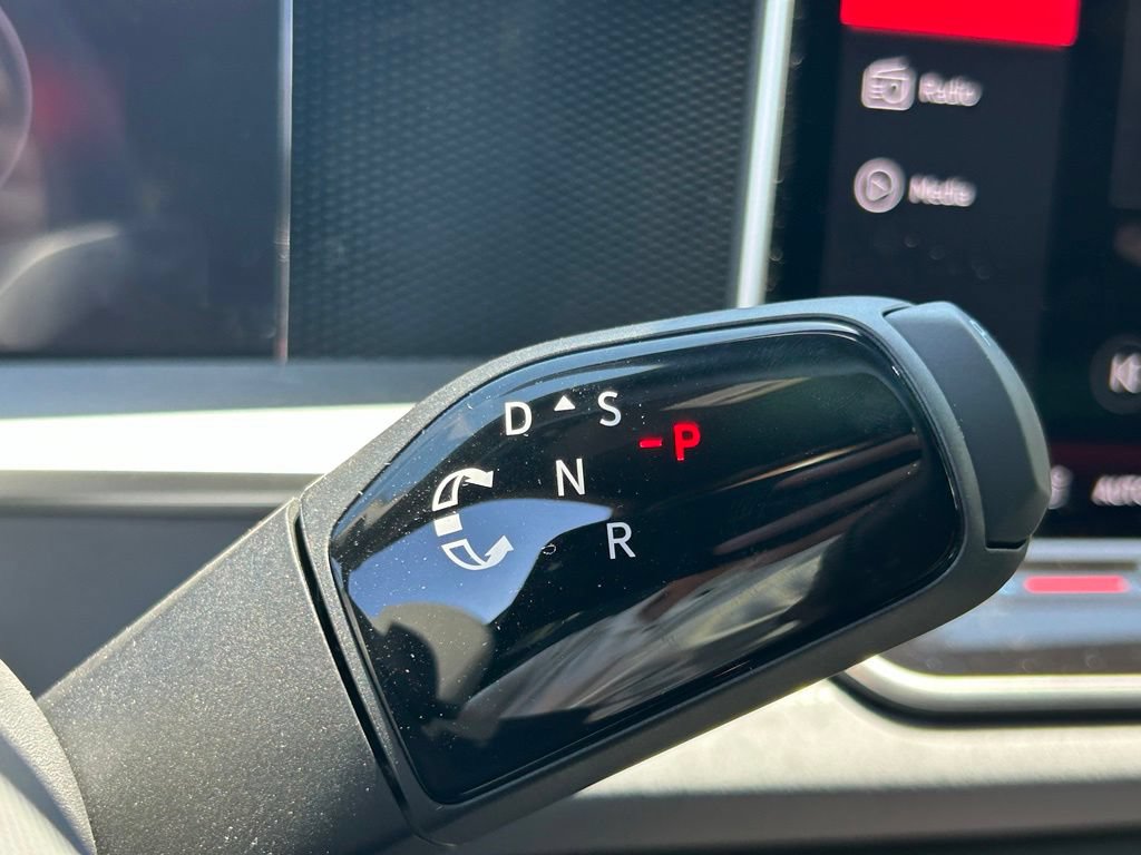 New 2026 Volkswagen Tiguan SE R-Line FWD image 25