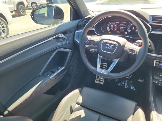 Certified 2025 Audi Q3 2.0T Premium Plus w/ Premium Plus Package image 13