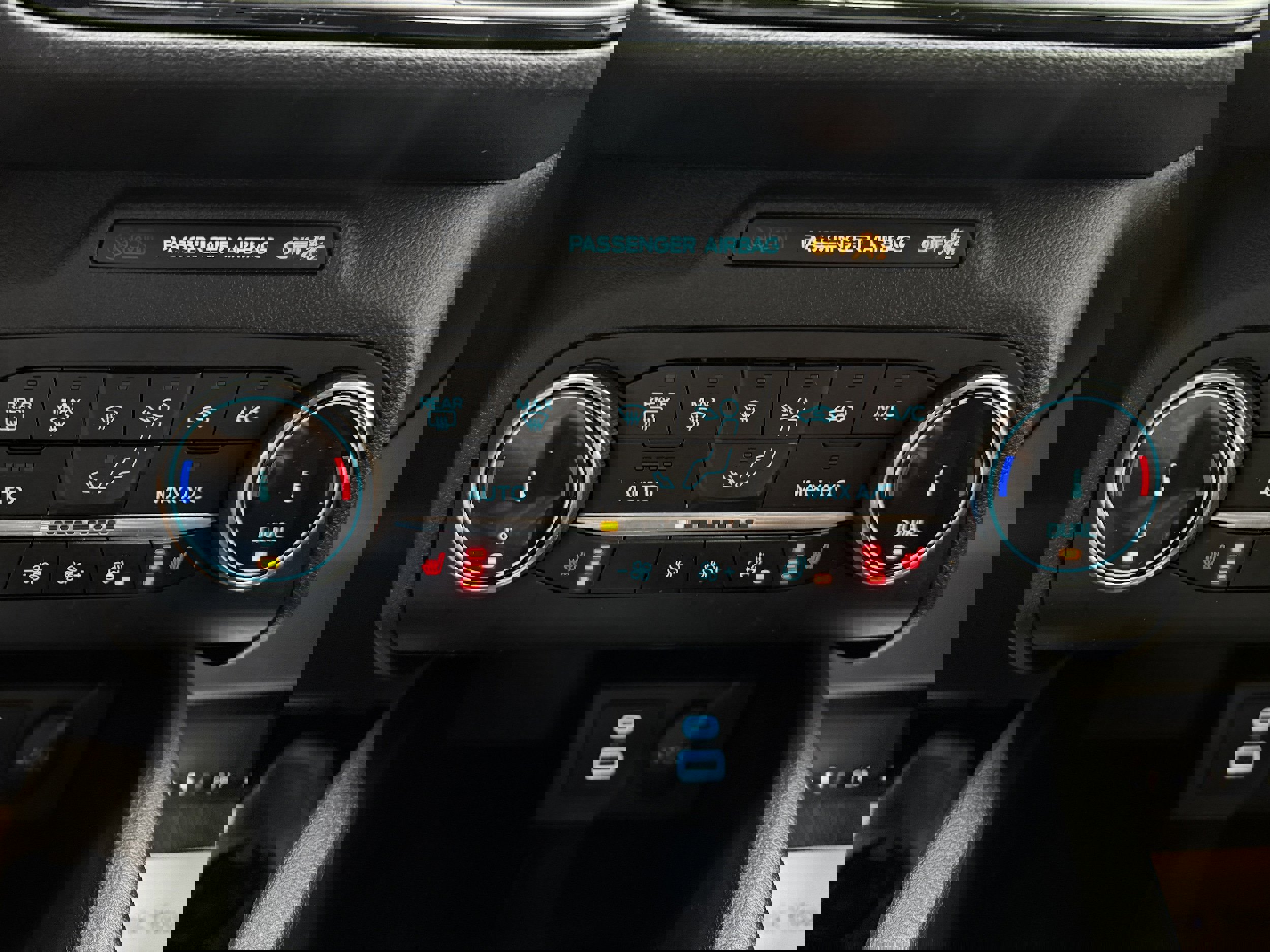 Used 2023 Ford Escape ST-Line image 17