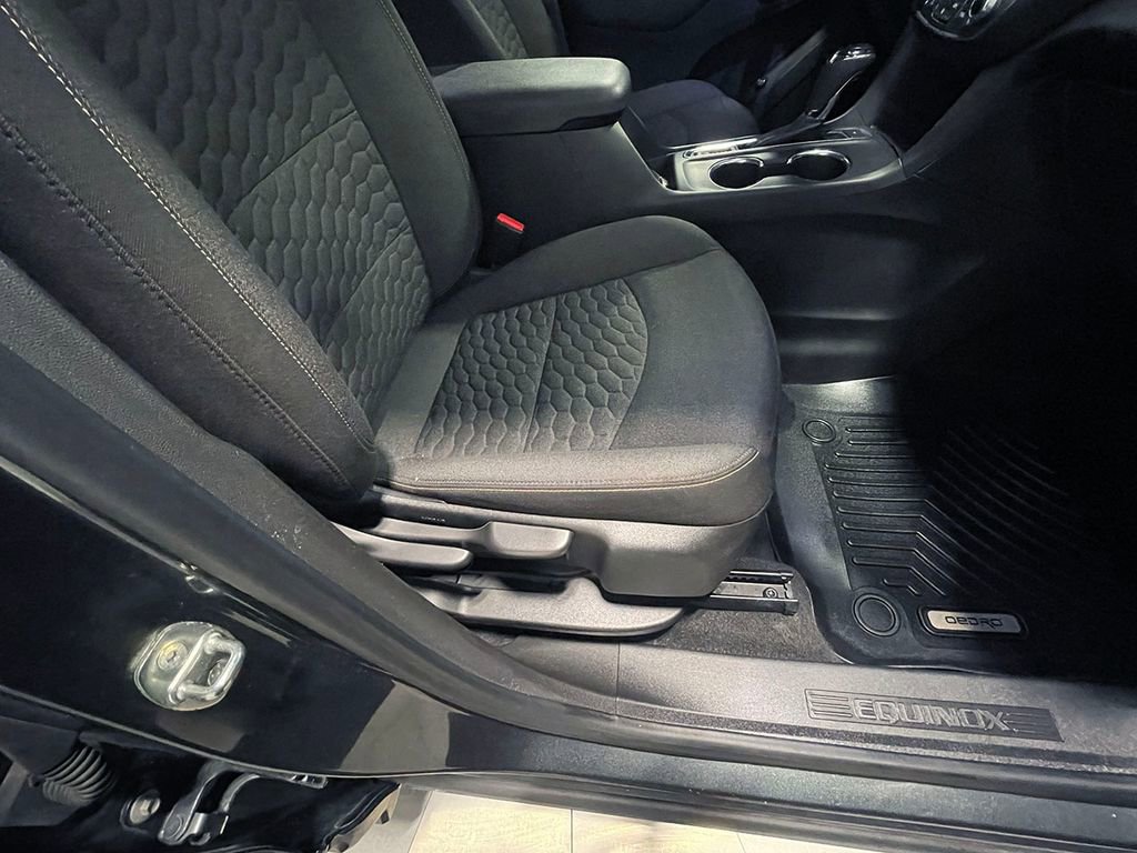 Used 2021 Chevrolet Equinox LT image 27
