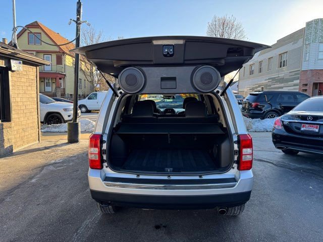 Used 2012 Jeep Patriot Limited w/ Sun/Sound Group image 28