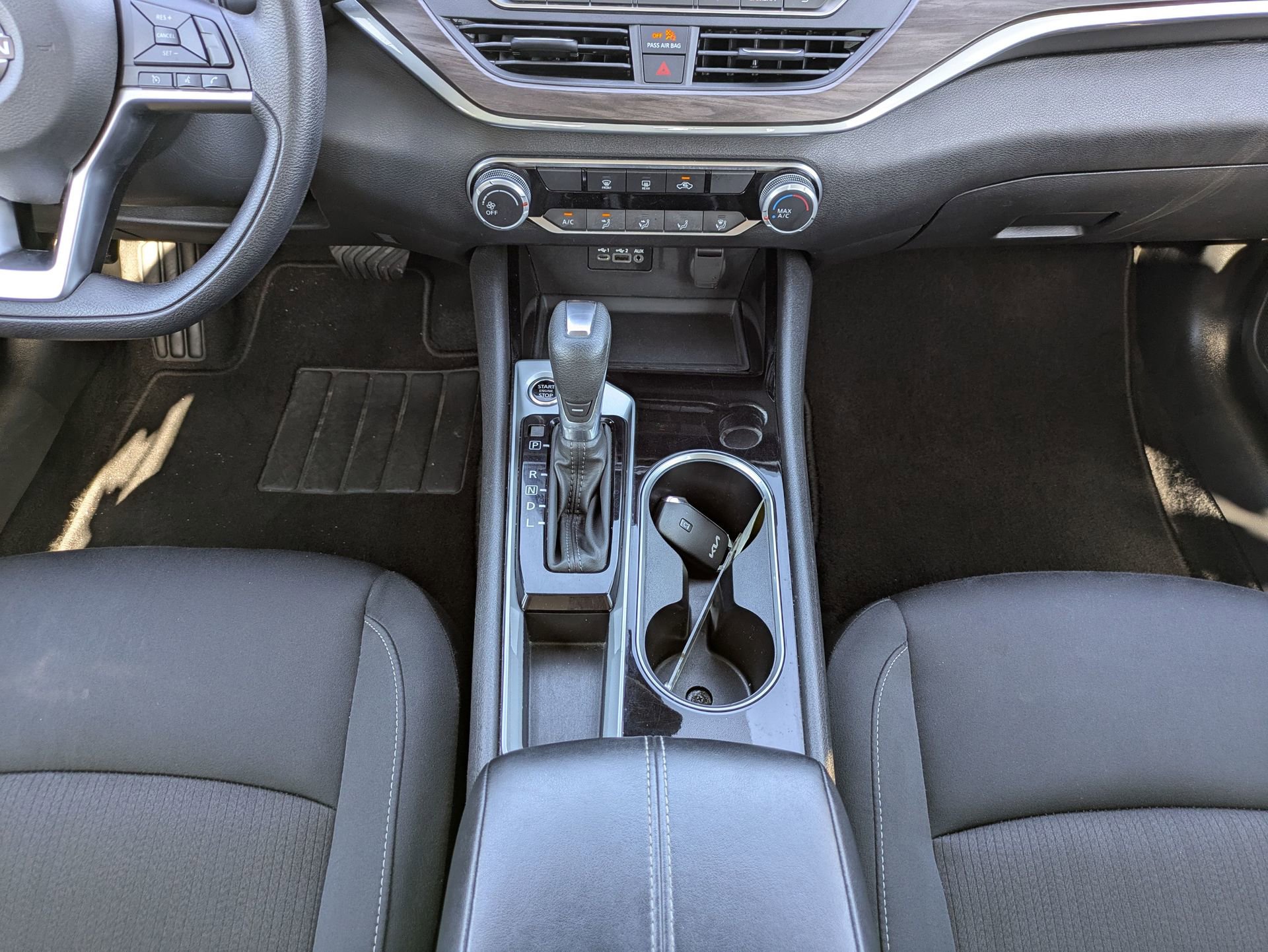 Used 2024 Nissan Altima 2.5 SV image 21