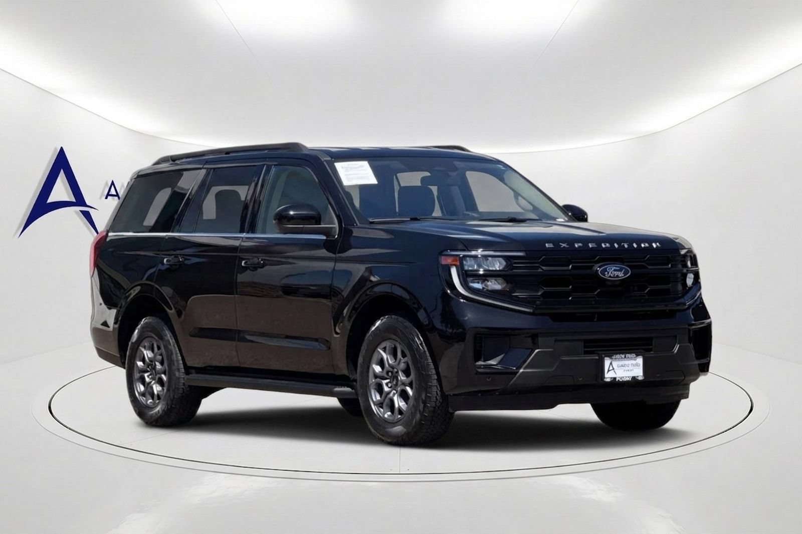 Used 2025 Ford Expedition Active RWD image 8