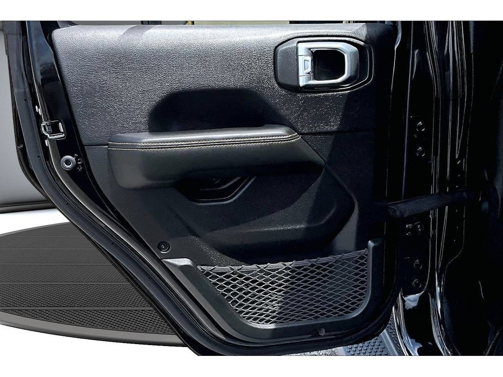 Certified 2024 Jeep Wrangler Unlimited Sahara AWD/4WD image 35
