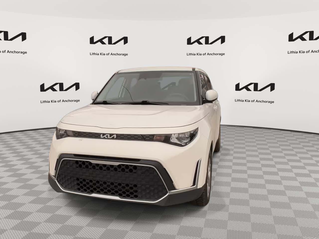 Used 2024 Kia Soul LX w/ Option Group 015 FWD image 3