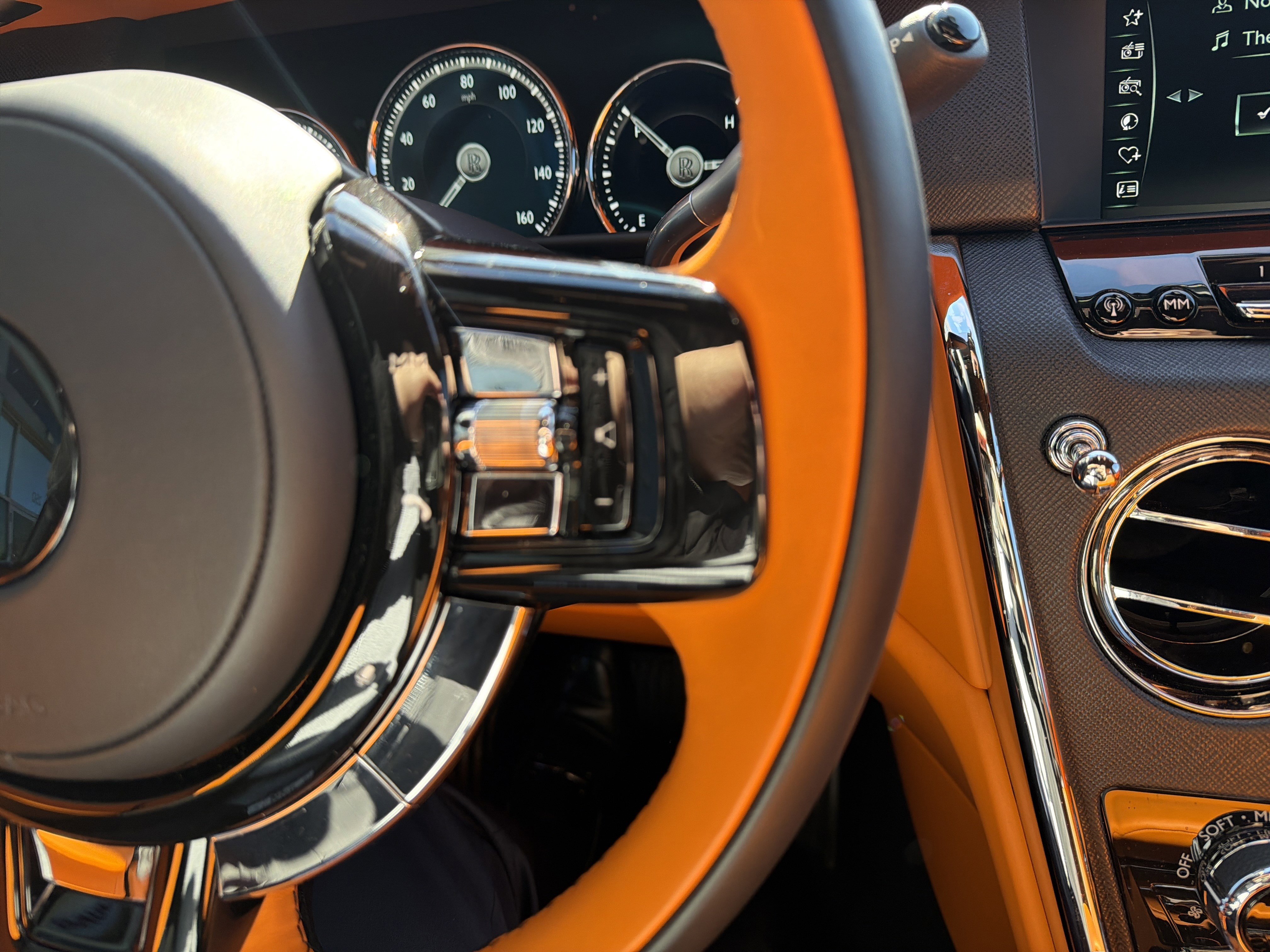 Used 2024 Rolls-Royce Cullinan w/ Dark Exterior Package image 45