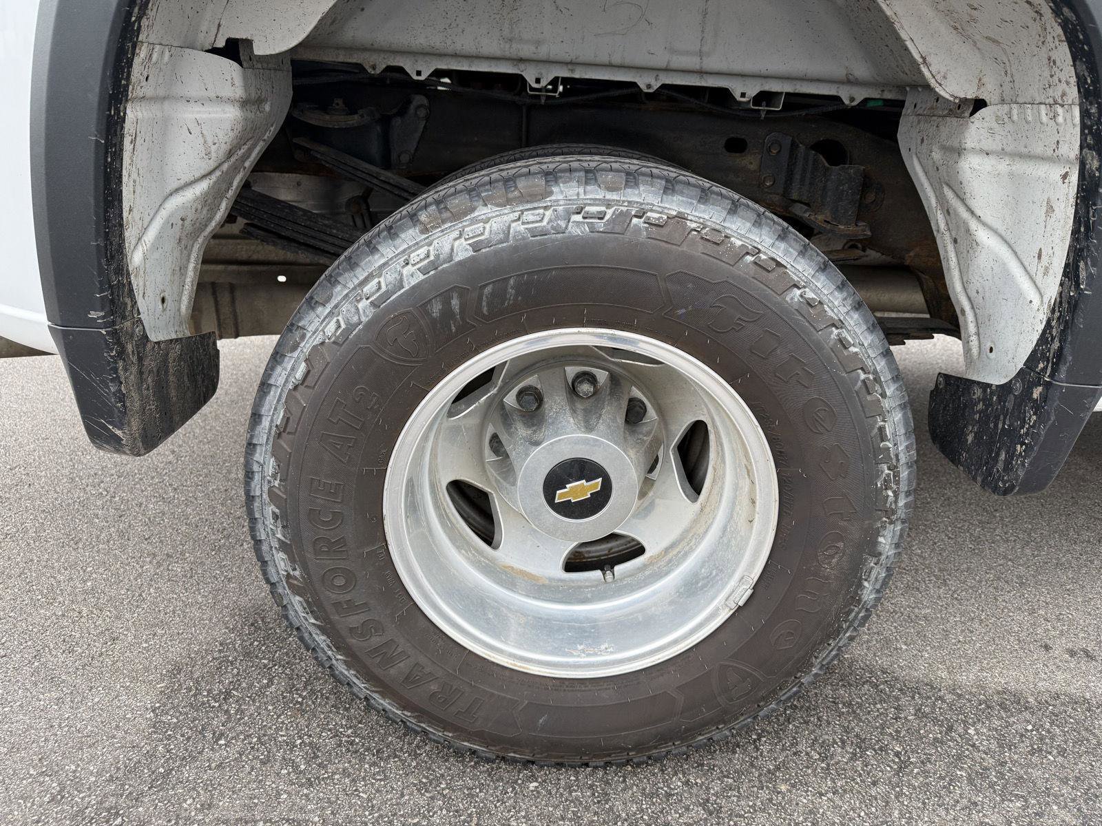 Used 2022 Chevrolet Silverado 3500 High Country w/ Safety Package II image 13