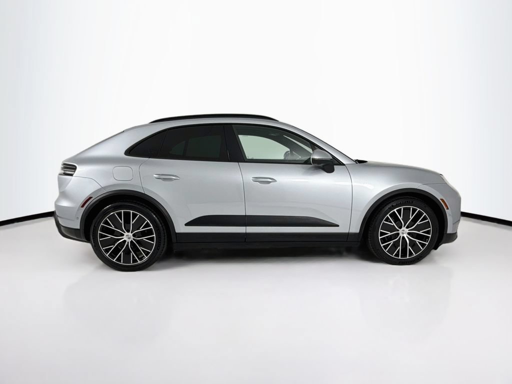 Certified 2025 Porsche Macan Electric RWD image 8