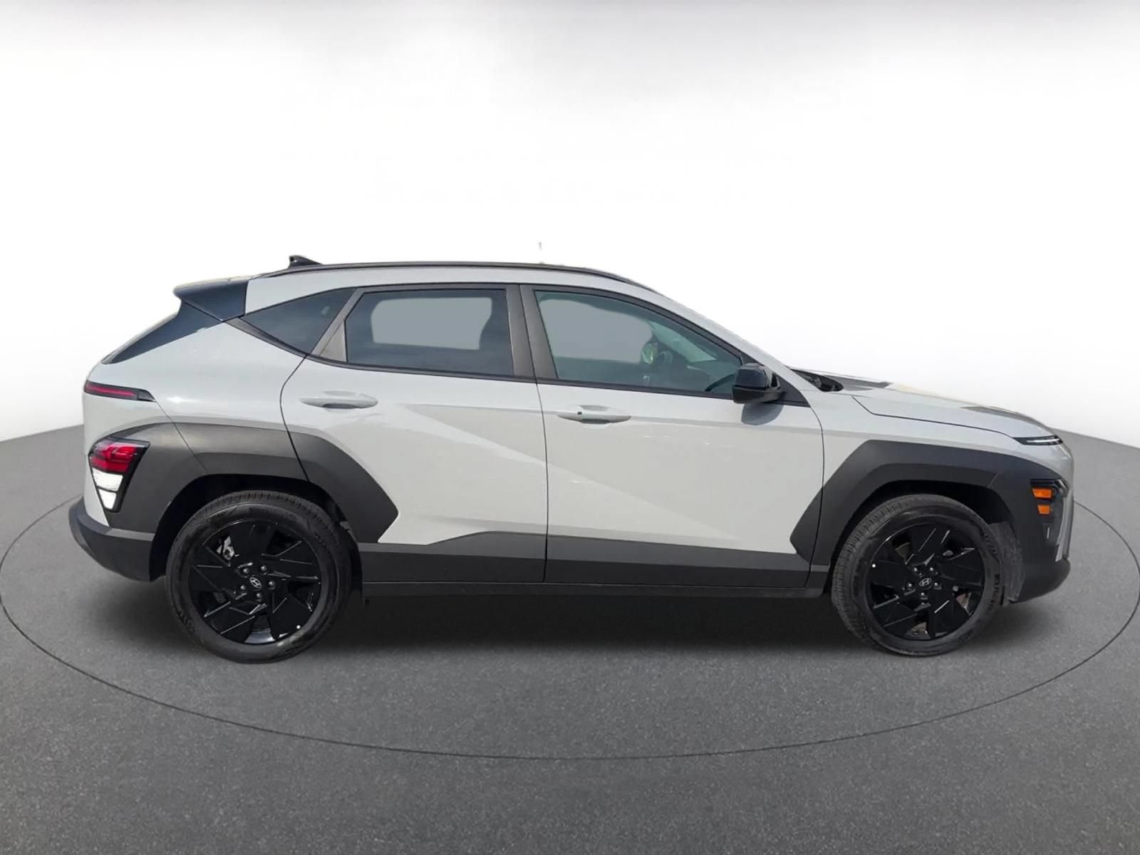 Used 2026 Hyundai Kona SEL Sport FWD image 16