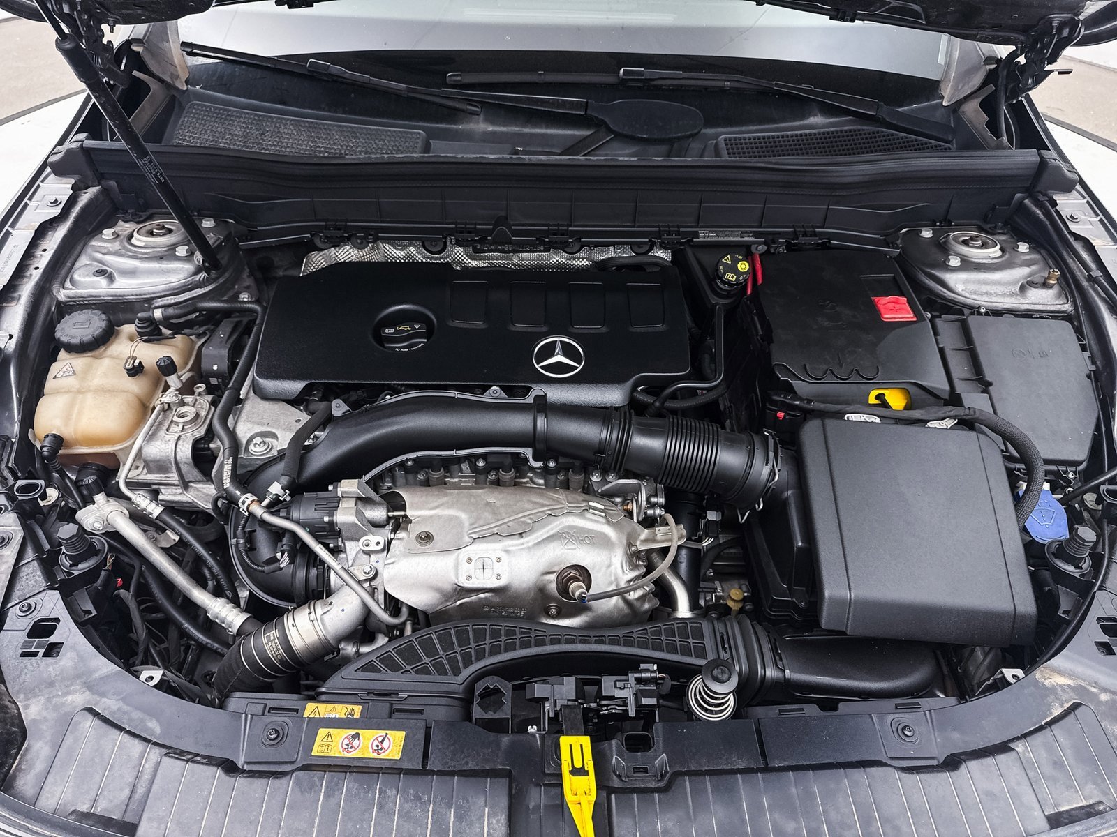 Used 2021 Mercedes-Benz GLB 250 4MATIC image 5