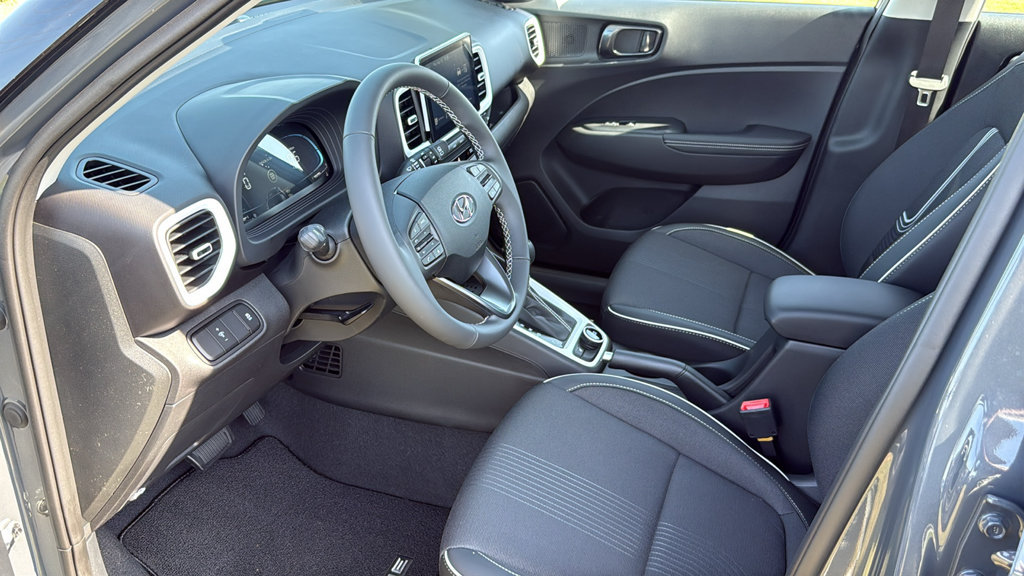 New 2026 Hyundai Venue SEL FWD image 25