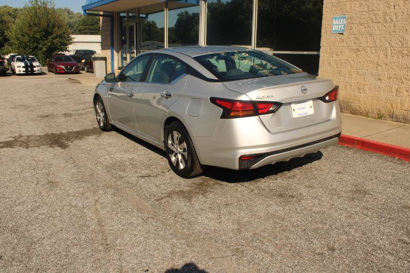 Used 2021 Nissan Altima 2.5 S w/ Driver Assist Package FWD image 4