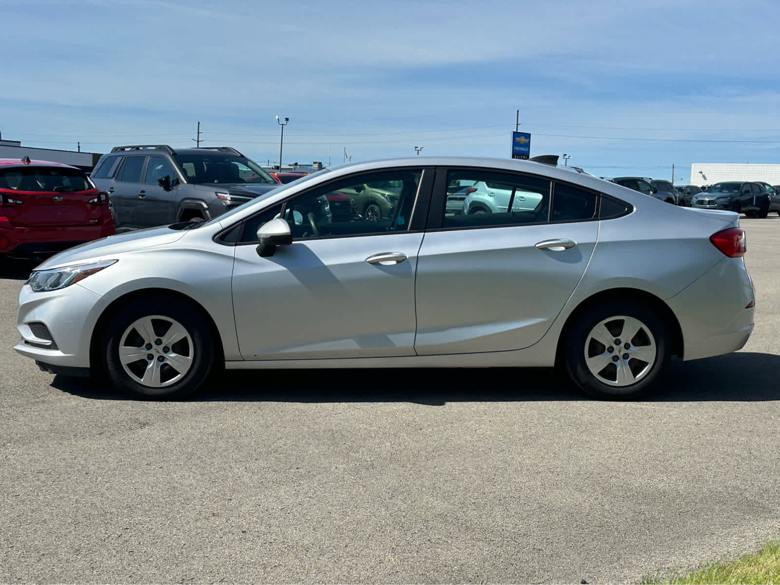 Used 2018 Chevrolet Cruze LS FWD image 4