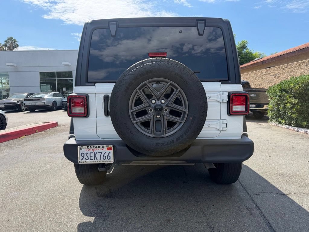 Used 2025 Jeep Wrangler Unlimited Sport AWD/4WD image 11
