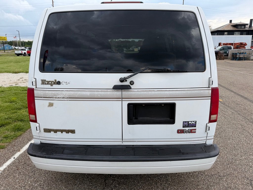 Used 1999 GMC Safari Passenger w/ Marketing Option Pkg 3 RWD image 15