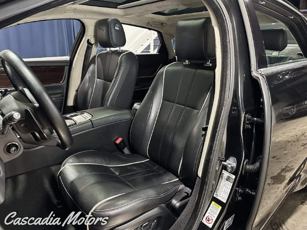 Used 2014 Jaguar XJ L Portfolio image 8
