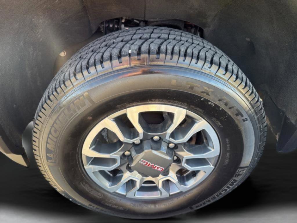 Used 2024 GMC Sierra 2500 SLT w/ SLT Premium Package image 22