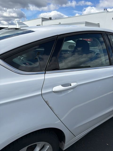 Used 2019 Ford Fusion SE FWD image 13