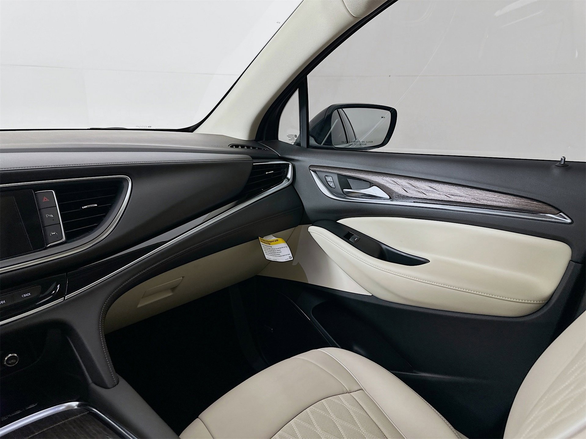 Used 2024 Buick Enclave Avenir w/ Avenir Technology Package image 26